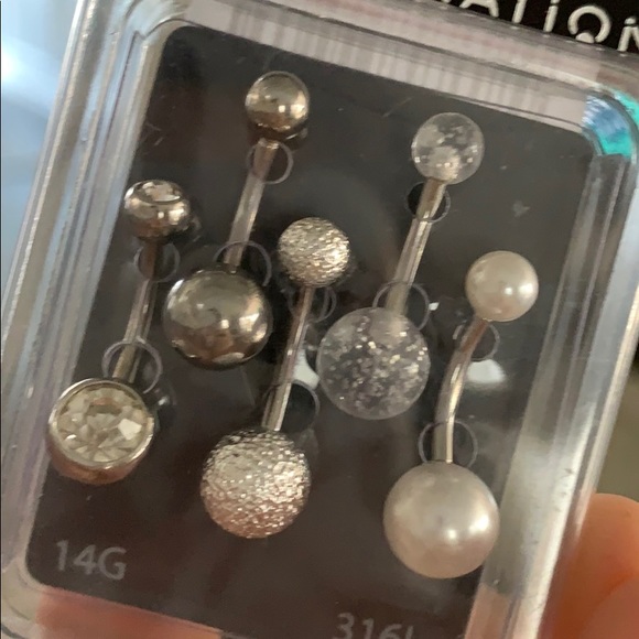 Belly Button Rings - Picture 2 of 3